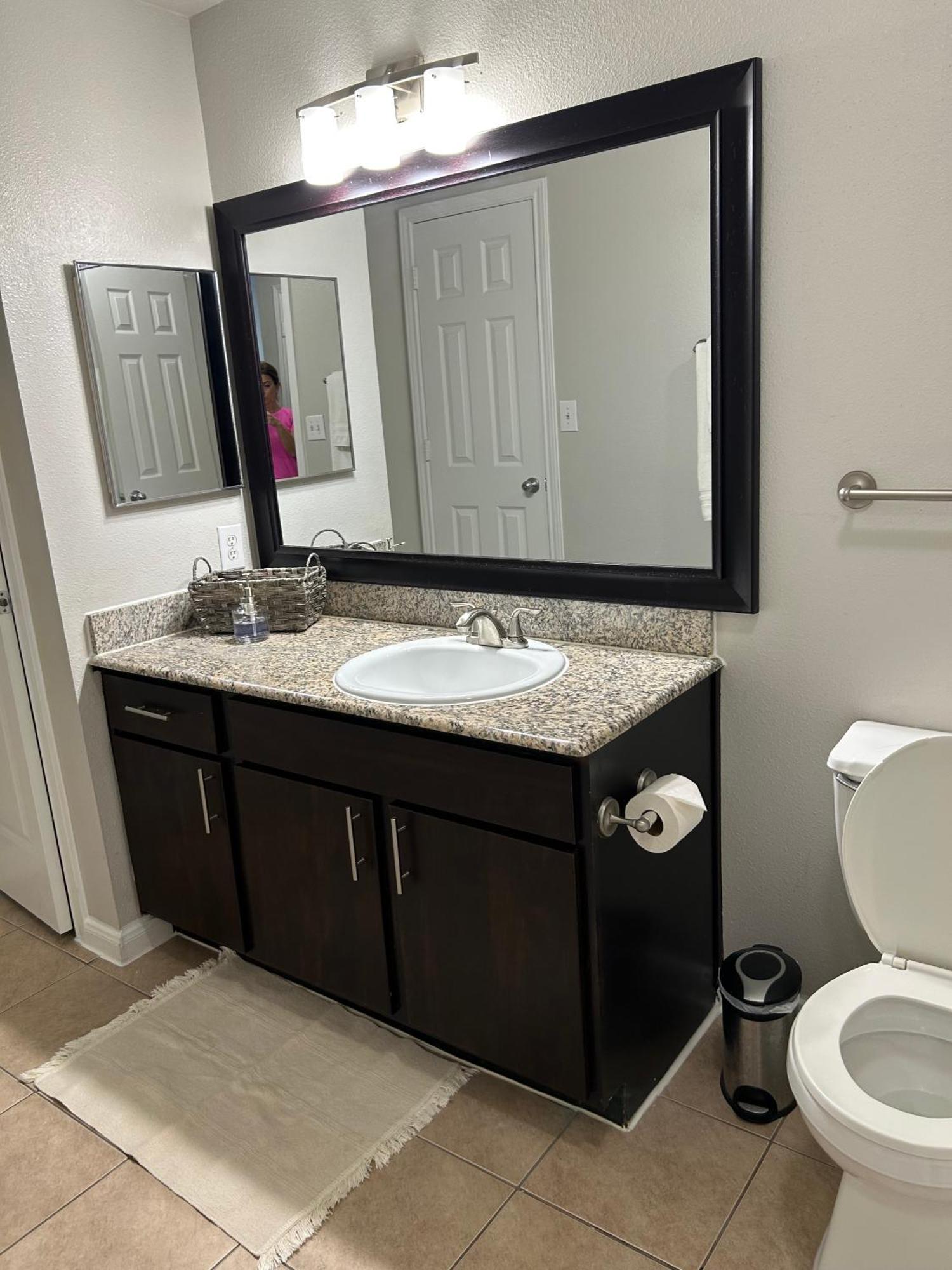 Hidden Gem At Med Center 2Br & 2Ba Apartment Хюстън Екстериор снимка